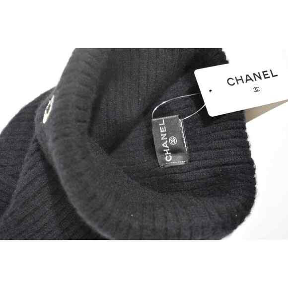 Chanel 22B Cashmere Black White Sequin CC Logo Beanie Winter Hat Cap Cloche
